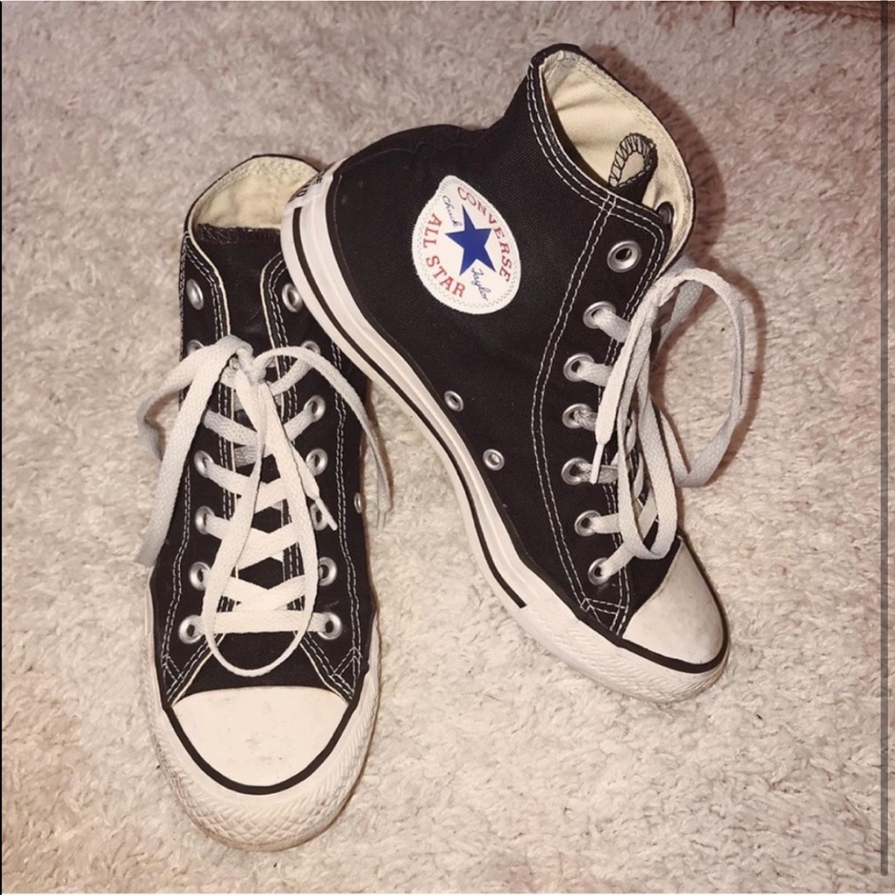 Black and white converse